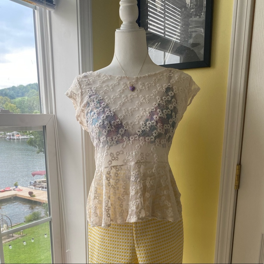 America Eagle Sheer Floral White Blouse // size M